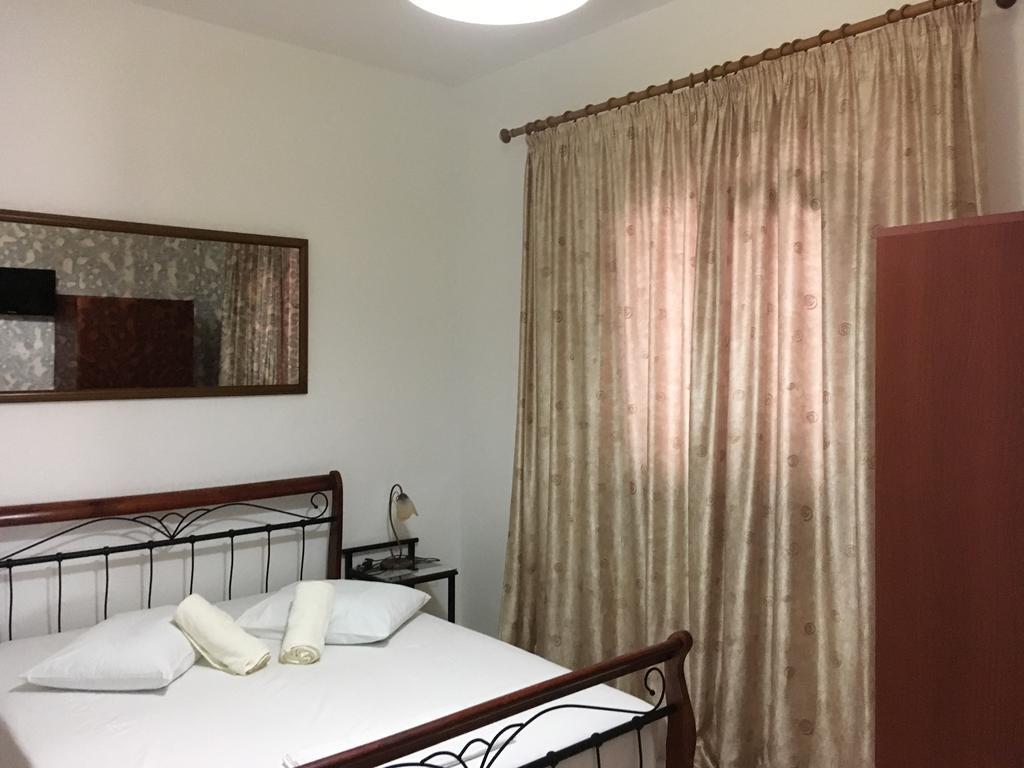 Anna'S House Daire İskados Dış mekan fotoğraf